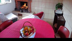 High chair - ROBINSON HOUSE DUBROVE (Pucisca)