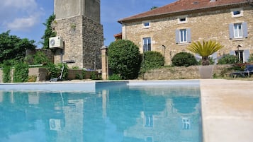 Piscine extérieure, piscine chauffée