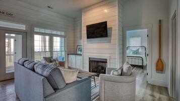 Flat-screen TV, fireplace