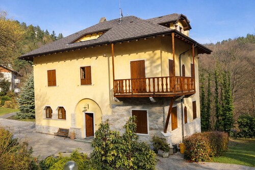 Villa Rosa - villa surrounded by greenery with private garden, ideal for families