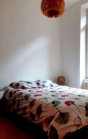 1 bedroom, iron/ironing board
