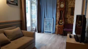 Reproductor de DVD y tenis de mesa