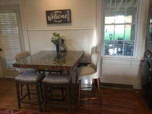 Dining - The JW Cottage (Greenville)