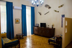 Interior - Freedom Square Old Town Apartment (T'bilisi)