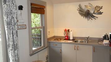 Fridge, microwave, stovetop, electric kettle