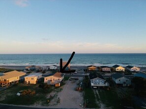 Exterior - Loving the Lazy Lookout ⚓️Beachview/Access and Pet Friendly⚓️4BR,  2 BA  (Oak Island)