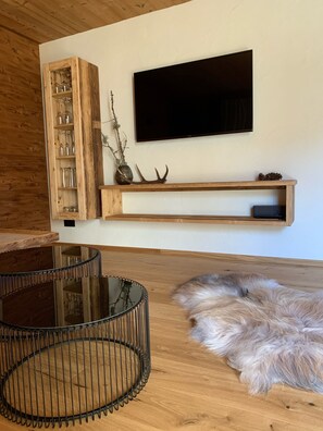 4 bedrooms, WiFi, bed sheets - RelaxAlp - newly built for you! Chalet in the Silvretta Montafon ski area (St. Gallenkirch)