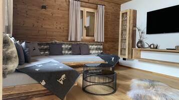 Fernseher, Kamin