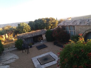 Property grounds - Superb apartment-villa in Bastide Jouval & private heated pool (Gordes)