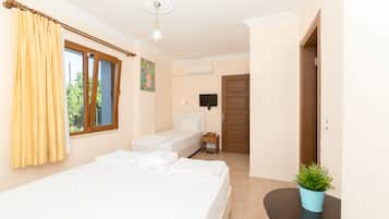 Apartment | 1 bedroom, minibar, bed sheets