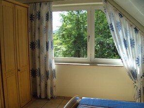 2 bedrooms, iron/ironing board, WiFi, bed sheets - Comfort - Apartment (Sankt Ingbert)