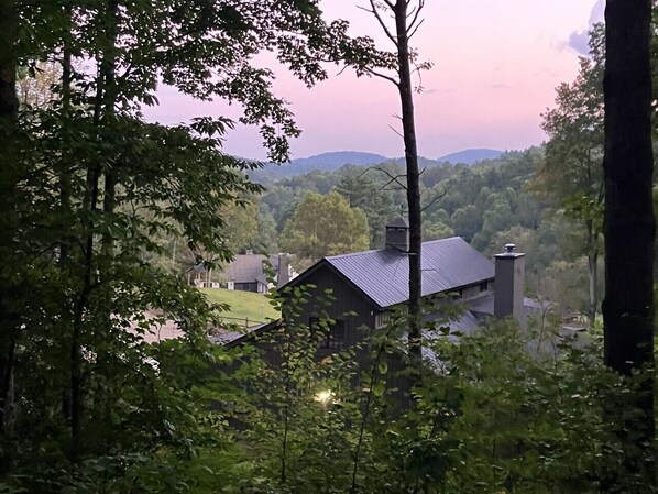 Exterior - Beautiful 2-bedroom, sleeps 6, modern mountain chic cottage - Cider Sweet (Highlands)