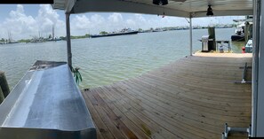 Property grounds - Spacious 3-Bedroom 2-Bath Houseboat in Venice for Rent (Venice)