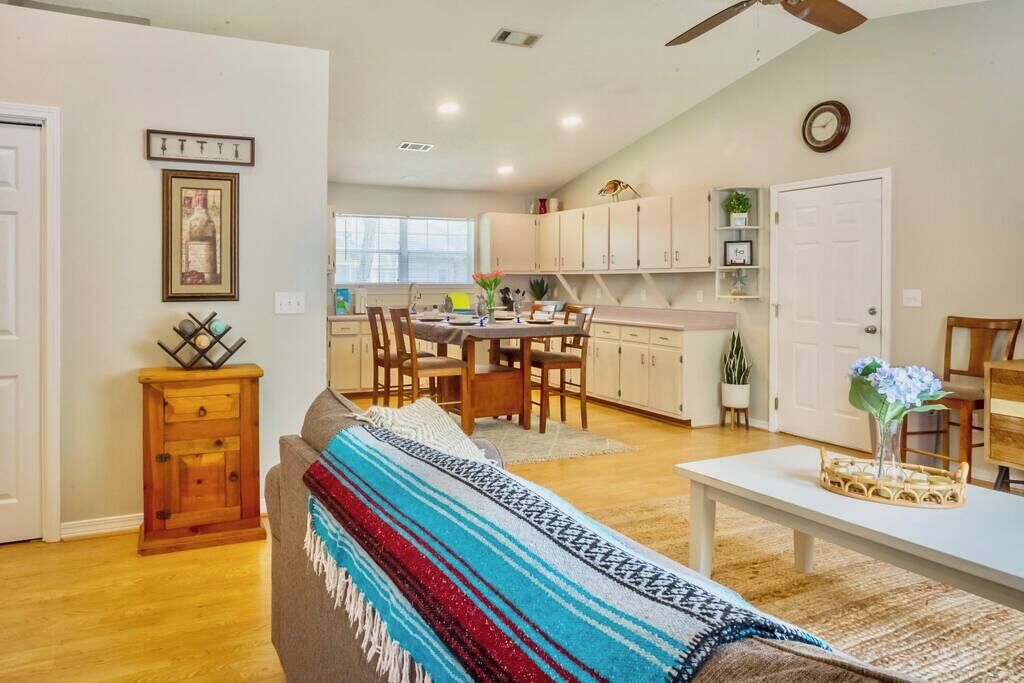 テレビ、書斎 / ワークスペース