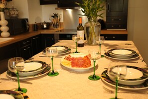 Dining - Charming loft in the heart of Tours, quiet and ideal location  (Tours)