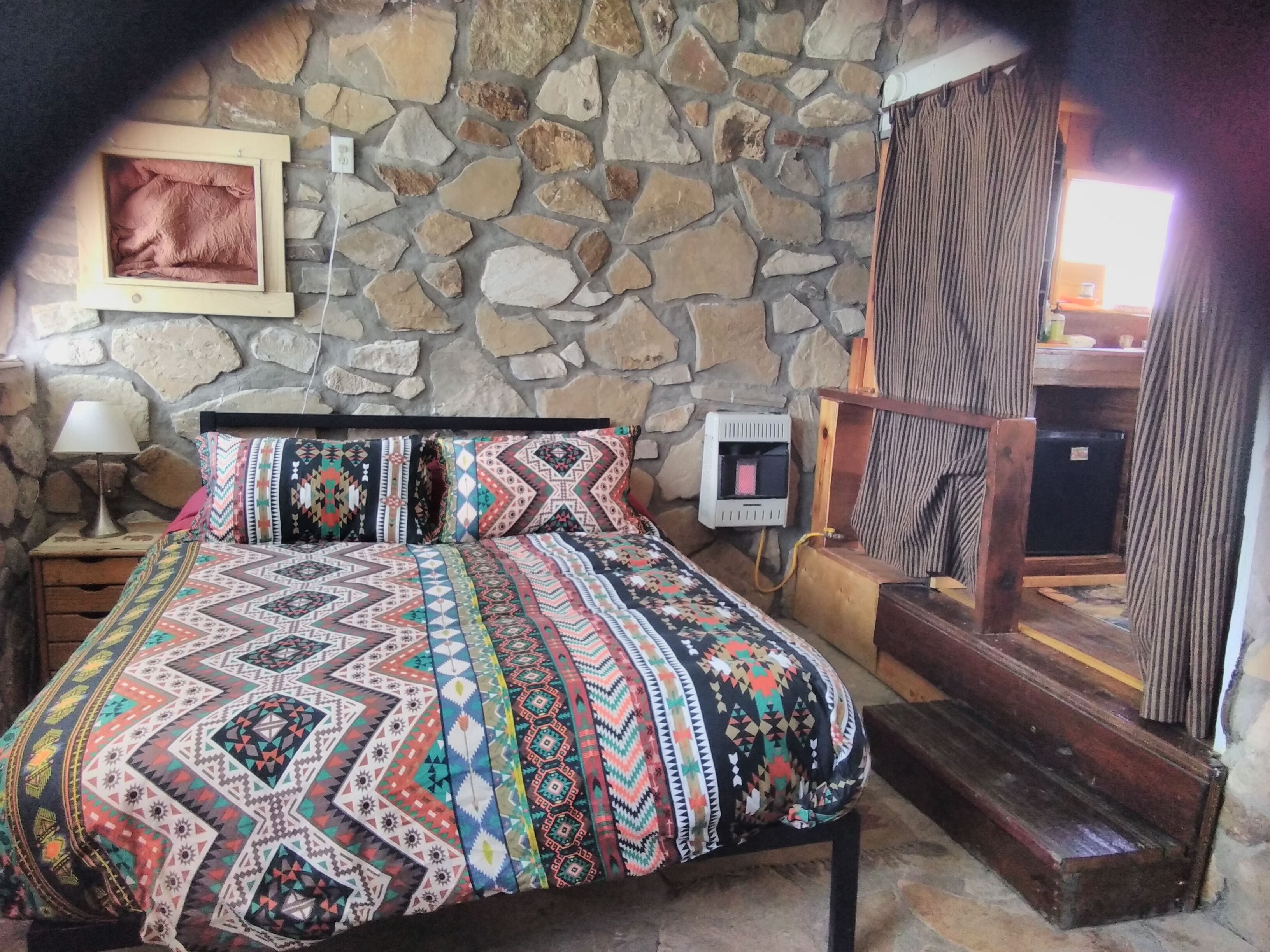 Wi-Fi gratuit, draps fournis