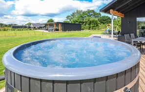 Terrace/patio - Beach front home in Glesborg with WiFi (Glesborg)