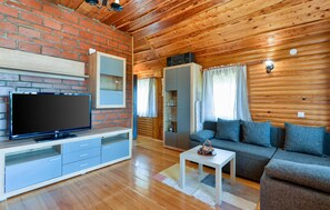 Smart-TV, Kamin, Tischfußball