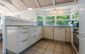 Kühlschrank, Herdplatte, Geschirrspüler