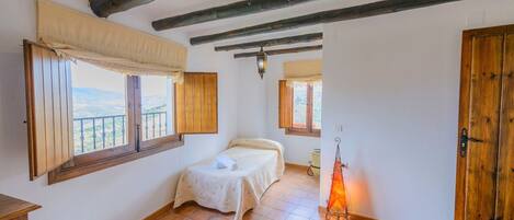 3 chambres, fer et planche Ă repasser, lit parapluie, Wi-Fi