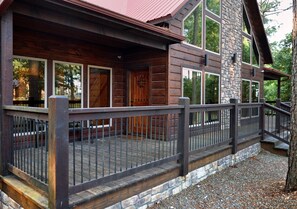 Exterior detail - ~Where Else~ A Luxury Cabin Sleeps 11 Near Beavers Bend (Broken Bow)