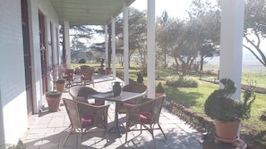 Outdoor dining - Leconfield House, the heart of the Hunter Valley, built 1872, 150yrs in 2022 (Leconfield)