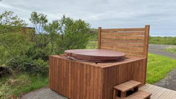 Bain à remous extérieur