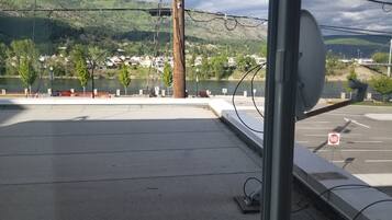 Basic Room | Premium bedding, free rollaway beds, free WiFi, bed sheets