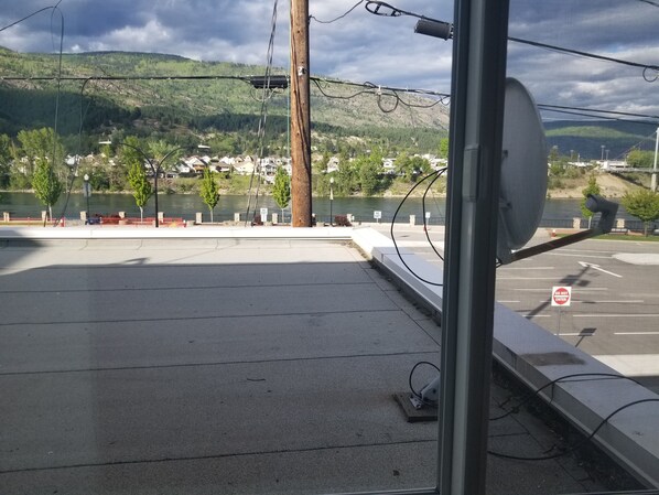 基本客房 | 高級寢具、免費折疊床/加床、免費無線上網、床單