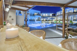 Poolbar