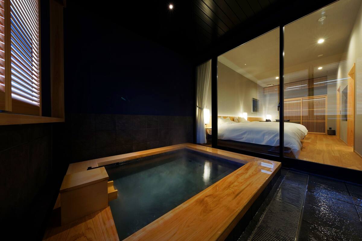 Villa ("KOHAKU") | Badezimmer