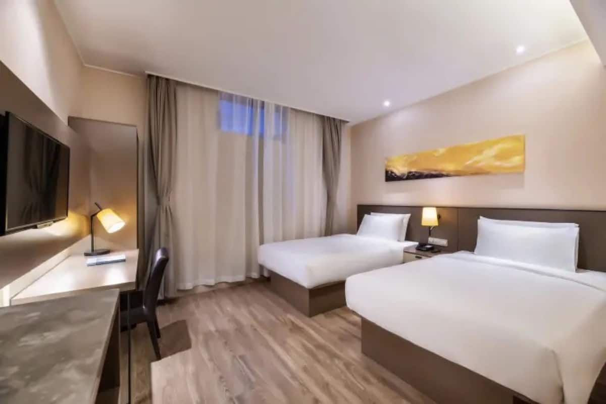 Desk, blackout drapes, free WiFi, bed sheets