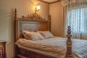 Arbetsyta för laptop och gratis wi-fi