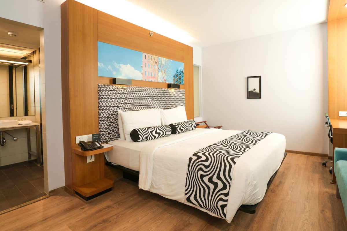 1 Schlafzimmer, Zimmersafe, laptopgeeigneter Arbeitsplatz, Zustellbetten
