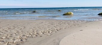LIMESTONE COTTAGE CLOSE TO OCEAN & BISTRO