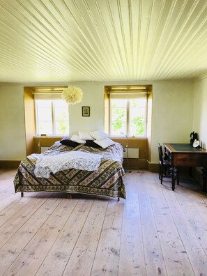 5 bedrooms