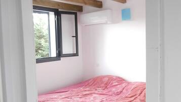 4 chambres, fer et planche à repasser, lit parapluie, Wi-Fi