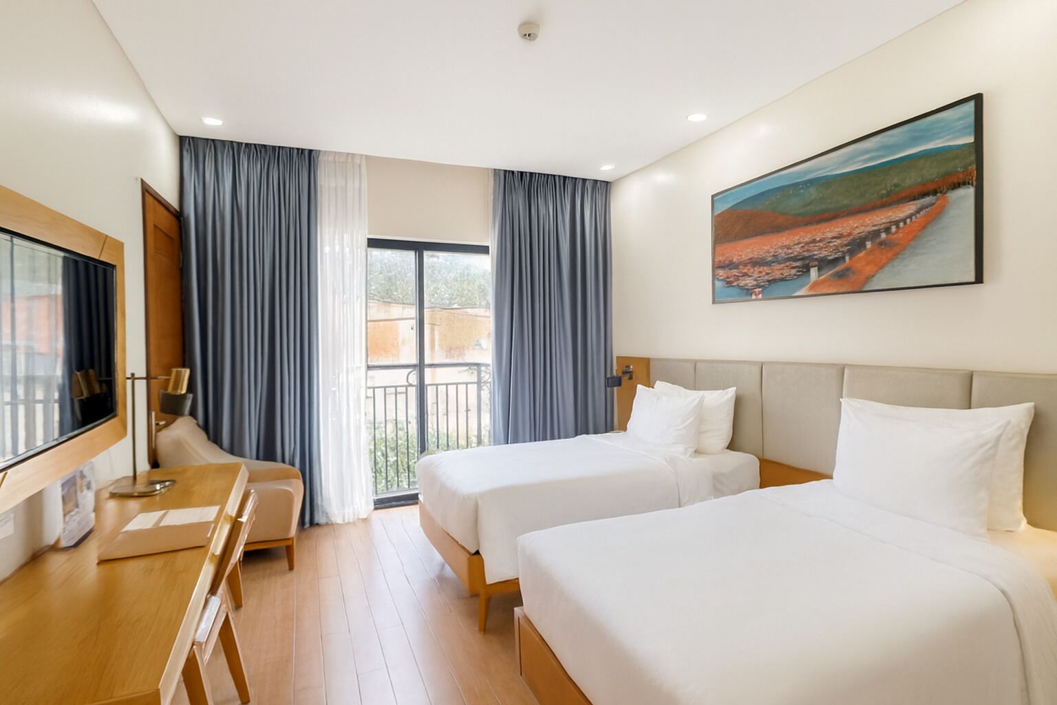 Chambre Supérieure avec lits jumeaux | Literie de qualité supérieure, matelas mémoire de forme, minibar