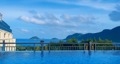 Marina Bay Con Dao Hotel