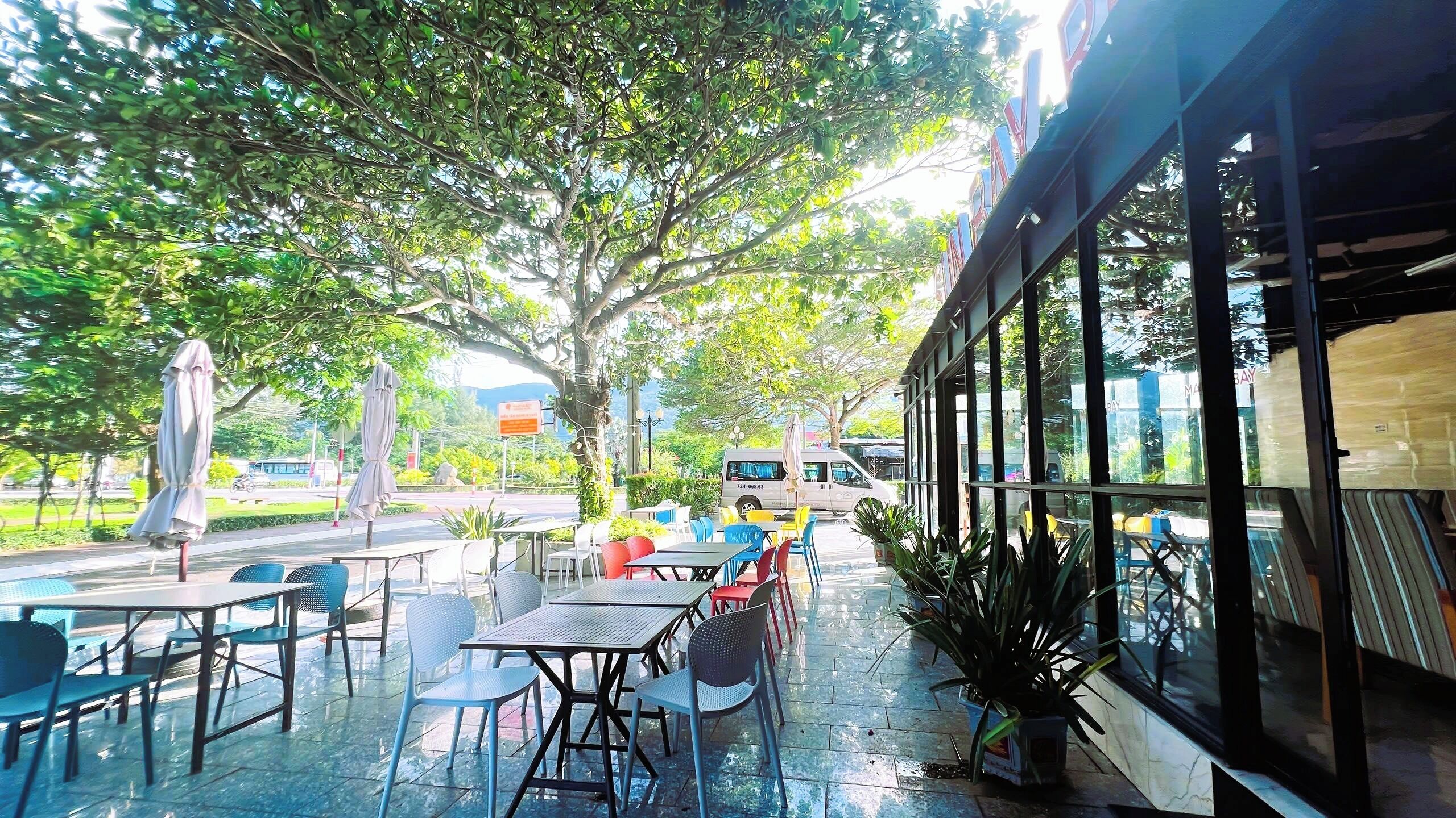 供应早餐、午餐和晚餐，亚洲菜