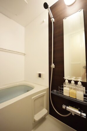 Apartment, 1 Bedroom (102) | Bathroom | Separate tub and shower, free toiletries, hair dryer, slippers - Three 102 (Tokyo)