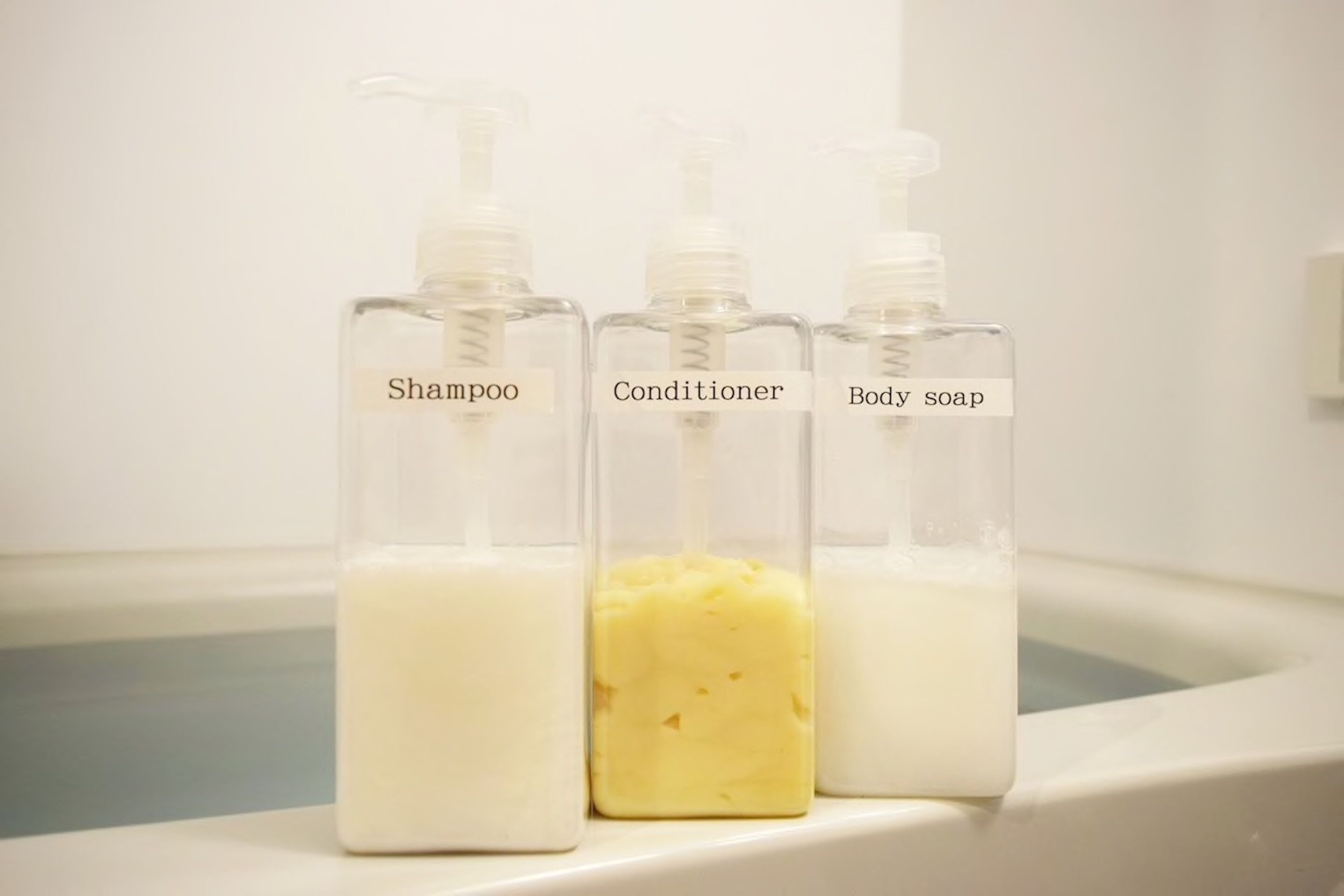 Apartment, 1 Bedroom (102) | Bathroom amenities | Separate bathtub and shower, free toiletries, hair dryer, slippers