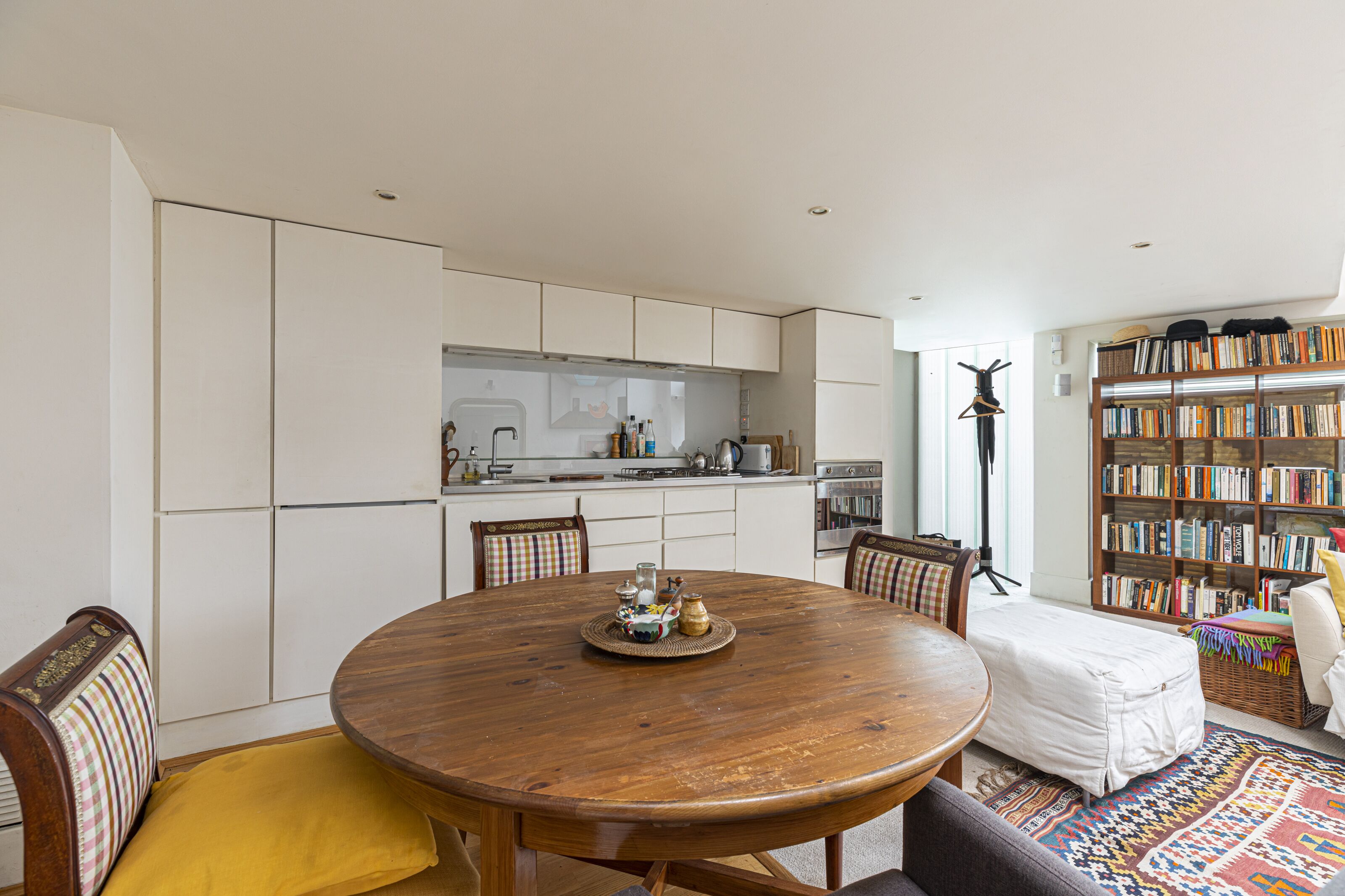 Comfort Room (1 Bedroom) | Private kitchen | Coffee/tea maker, fridge, oven, electric kettle