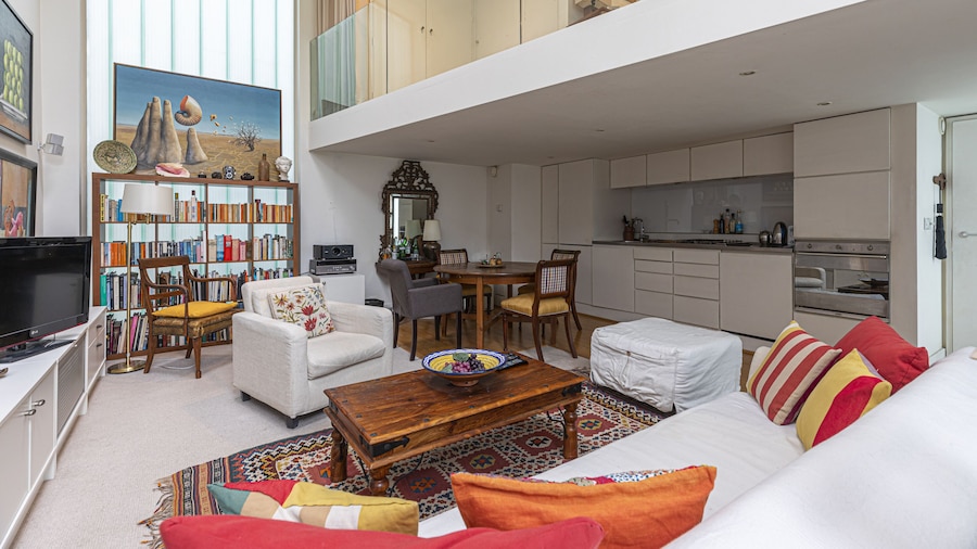 JOIVY Artsy Studio Flat in Fulham near River Thames