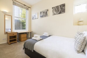 1 habitación y espacio para trabajar con laptop 