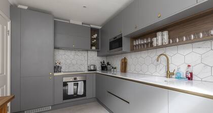 JOIVY Beautiful 2 bed apt in Mayfair, close to Tube