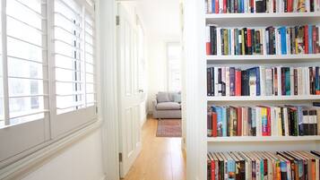 Apartment (2 Bedrooms) | Living area | Flat-screen TV