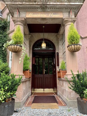 Property entrance - Bunchrew House Hotel (Inverness)