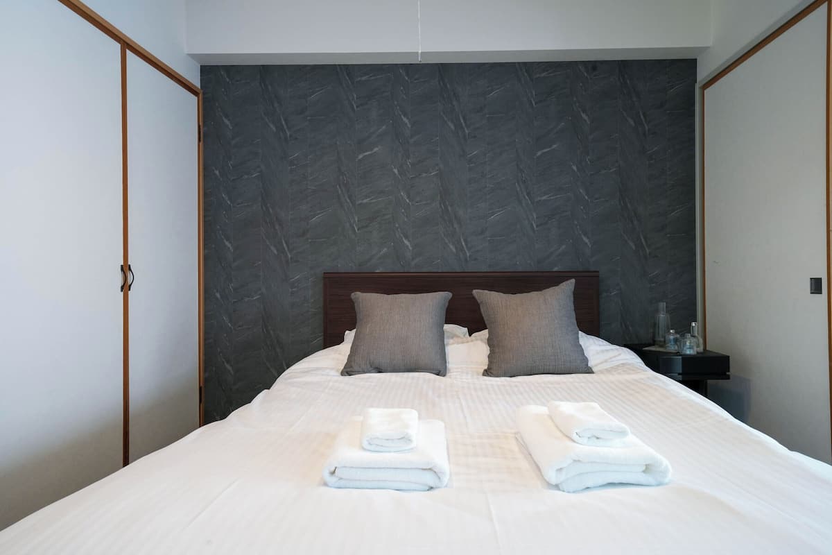 Comfort Apartment, 3 Bedrooms, Non Smoking (803) | 2 bedrooms, iron/ironing board, free WiFi, bed sheets