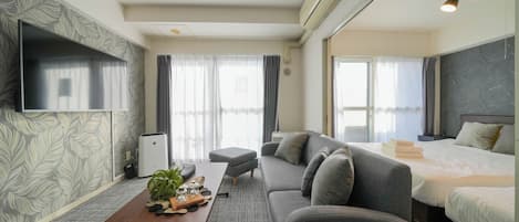 Family Apartment, Non Smoking (601) | Living area